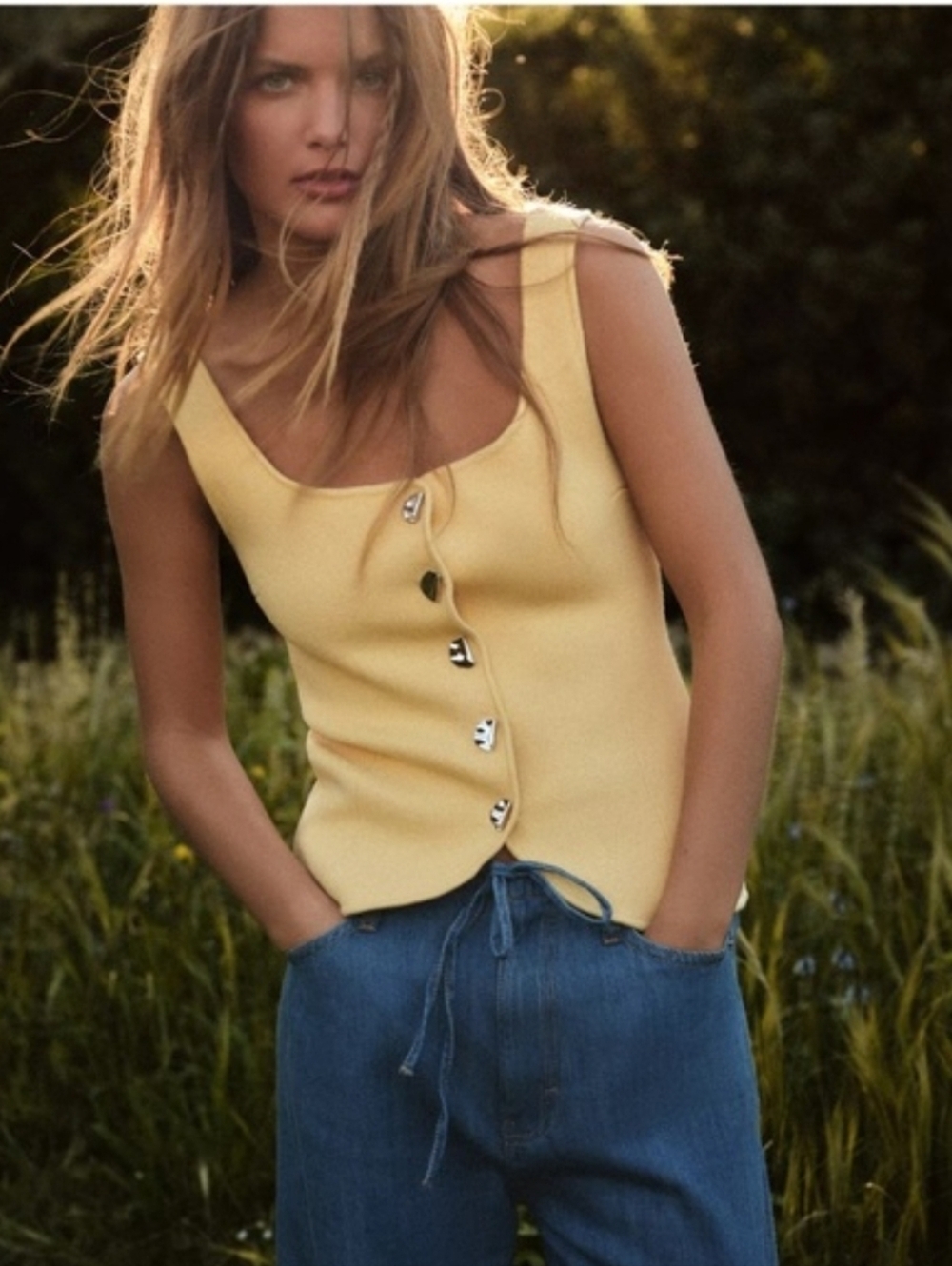 NWT Zara Butter Yellow Knit Corset Top With Silver Irregular Buttons Medium